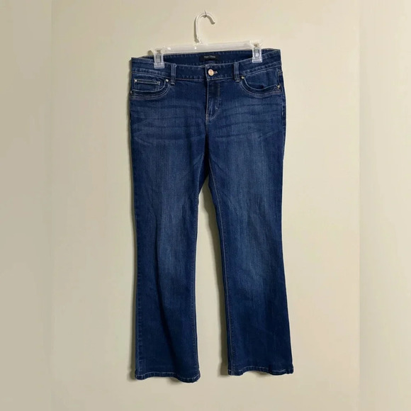 White House Black Market Boot Leg Jeans Size 6R Mid Rise Denim WHBM Medium Wash - Picture 1 of 6